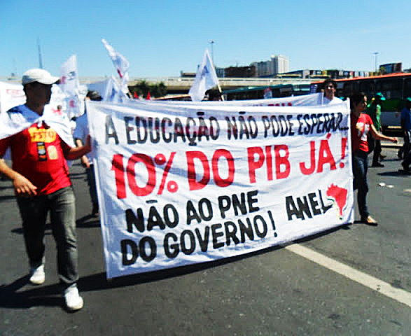 Juventude do PSTU: Não ao PNE! Queremos 10% do PIB para a educação pública já!